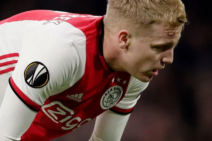 "I have not said yes to anyone, everything is still open."- Van de Beek on Real Madrid speculation