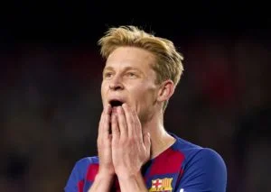 Barcelona confirms De Jong is injured