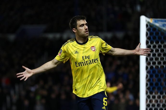 Arsenal and Napoli in talks for Sokratis