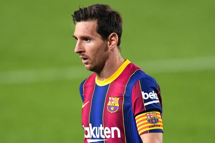 Roberto - Barcelona winning might convince Messi to stay