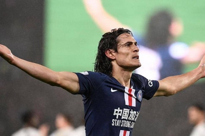 Real Madrid looking to add Edinson Cavani as an option