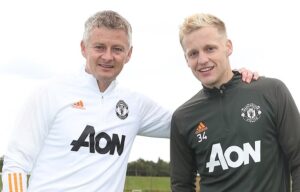 Solskjaer talks about Van de Beek and what he bring to United