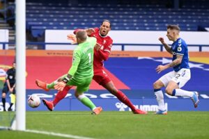 Klopp on Virgil Van Dijk injury - "It's not good"