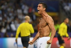 What are the reasons behind Cristiano Ronaldo's success at age 35?