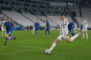 Video: Cristiano Ronaldo scores his 750th goal of his career | Juventus 2-0 Kyiv