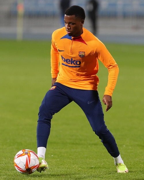 Ansu Fati training for the game against Real Madrid