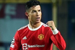 Cristiano Ronaldo does not want Manchester United to end in "sixth place"