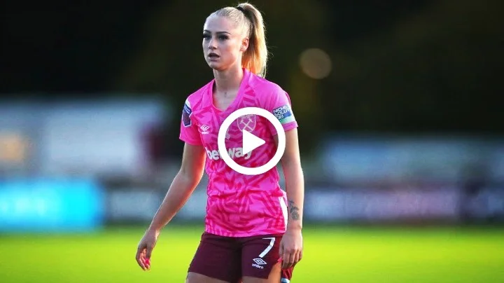 Video: Alisha Lehmann in 'PINK' vs. Brighton